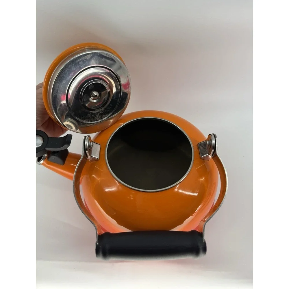 LE CREUSET Enamel On Steel Whistling Tea Kettle 1.7 Qt Flame Orange Classic